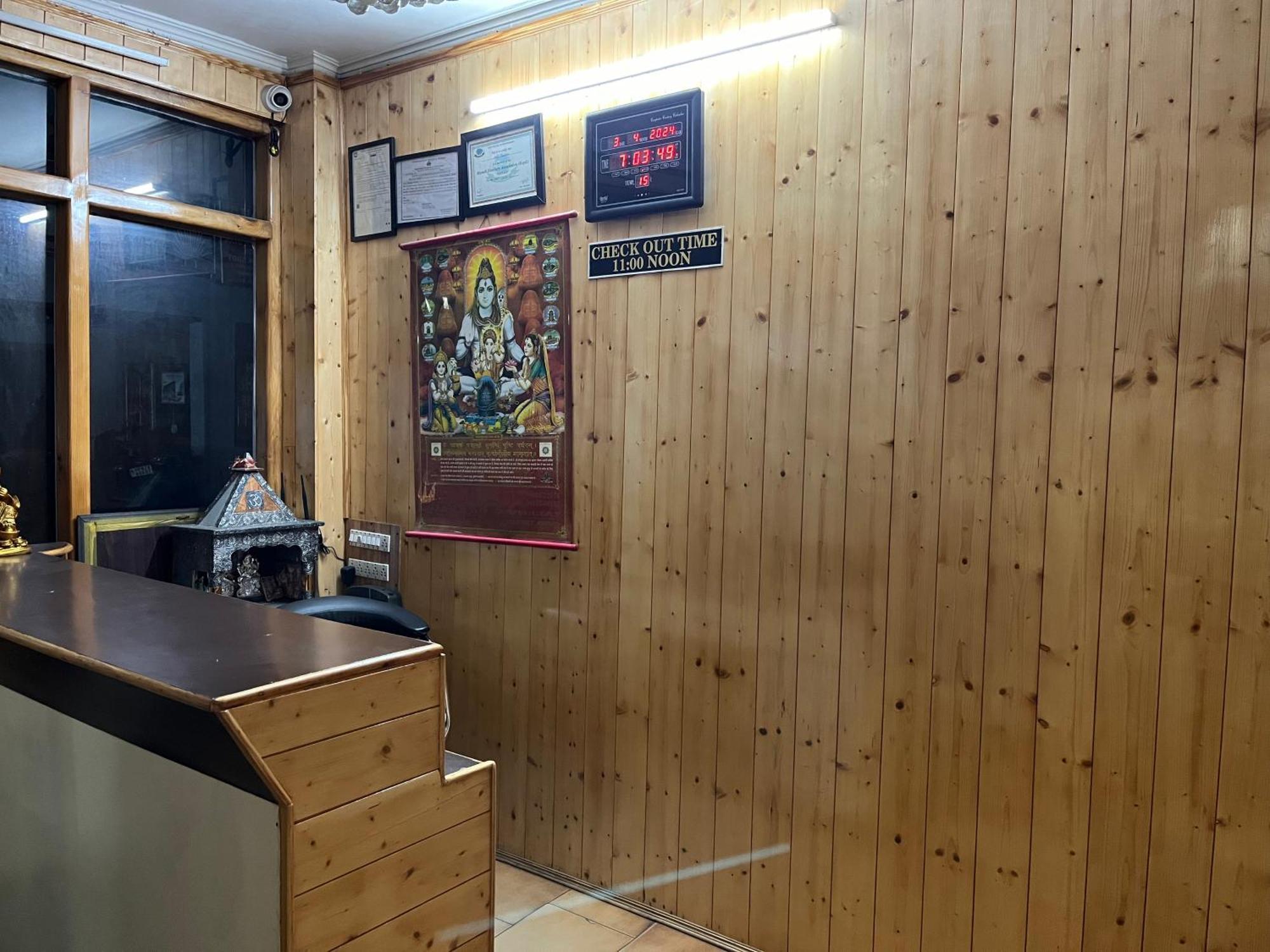 Hotel Premier Mall Road Manali 外观 照片